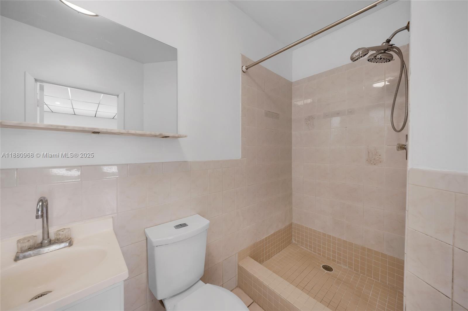 UNIT 1 MONTICELLO PARK - Residential