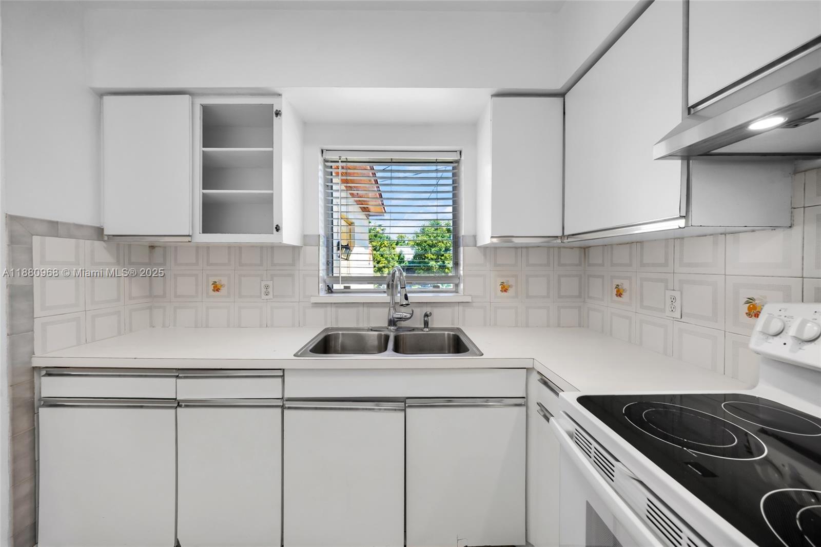UNIT 1 MONTICELLO PARK - Residential
