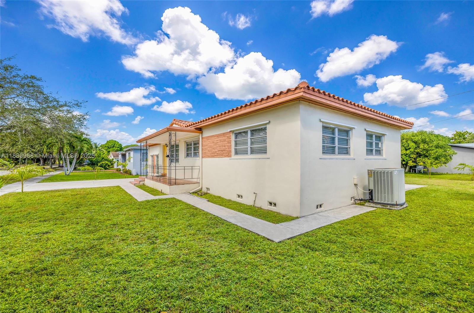 UNIT 1 MONTICELLO PARK - Residential
