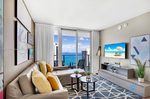 Photo of Hollywood, FL 33019 (MLS # A11912479)