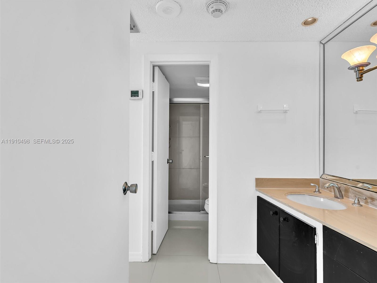 ARLEN HOUSE CONDO - Residential