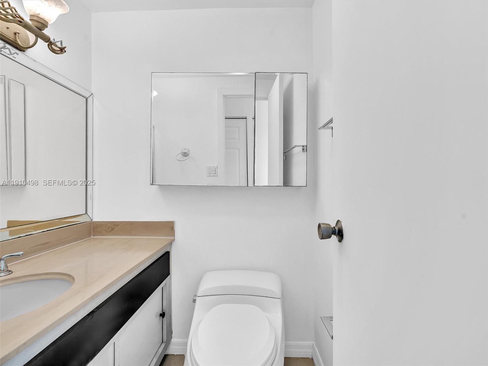 ARLEN HOUSE CONDO - Residential