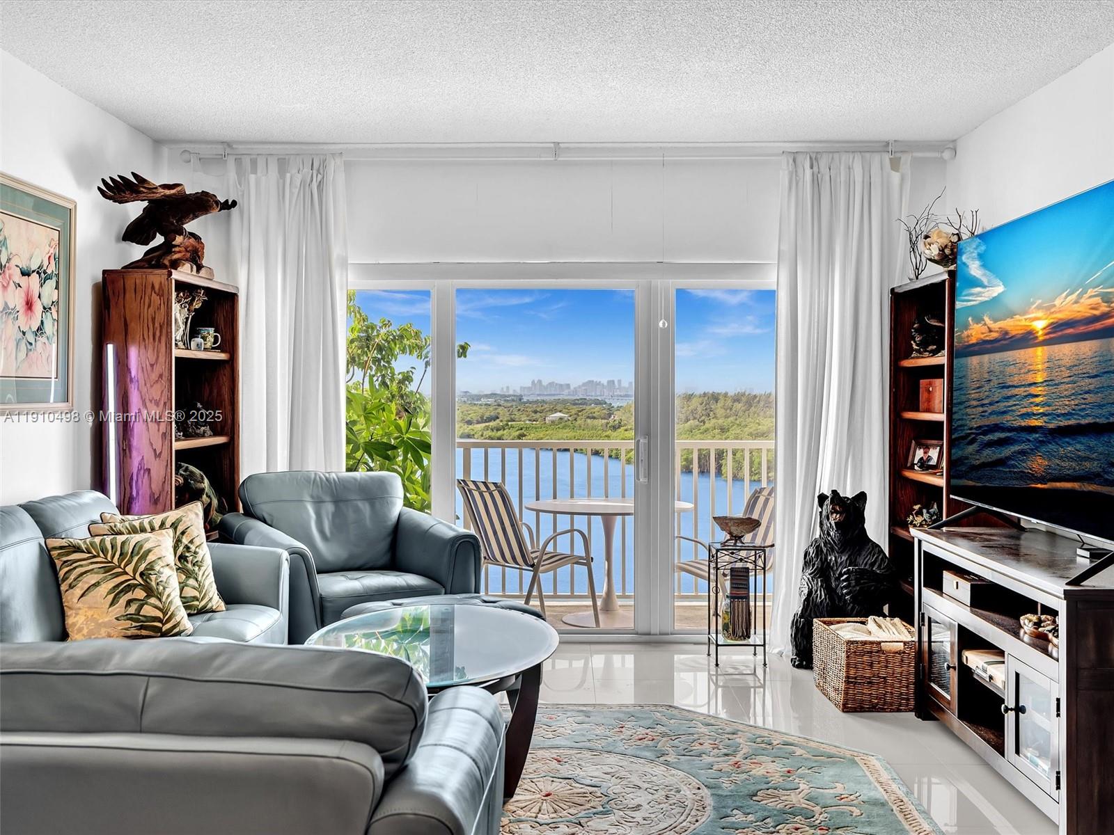 ARLEN HOUSE CONDO - Residential