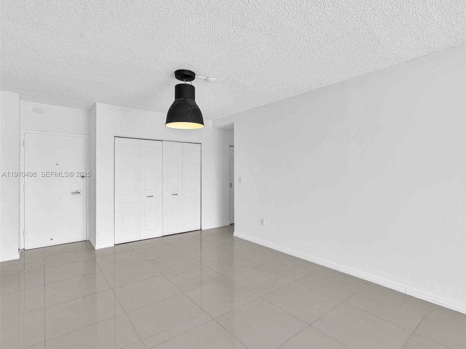 ARLEN HOUSE CONDO - Residential