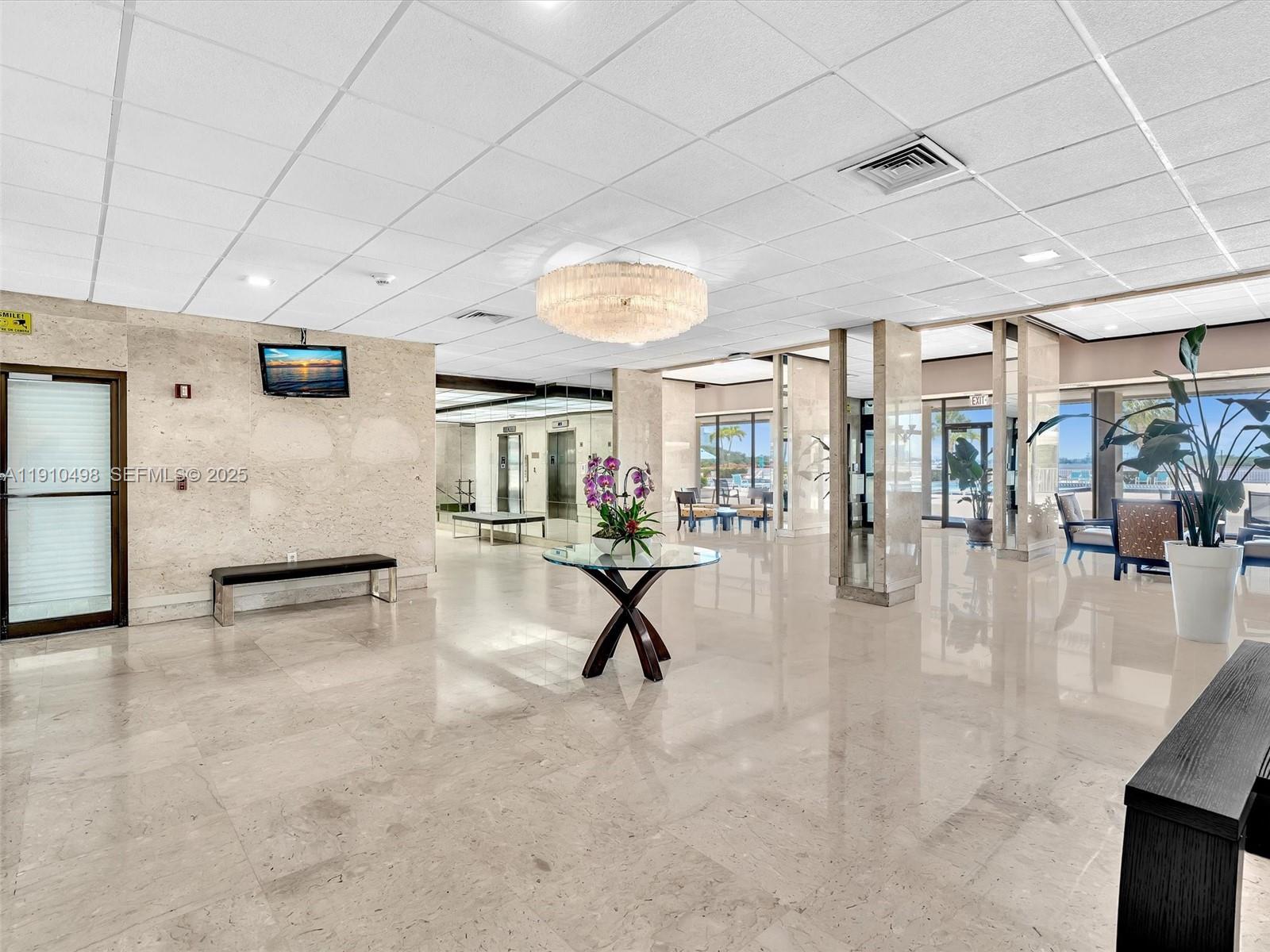 ARLEN HOUSE CONDO - Residential