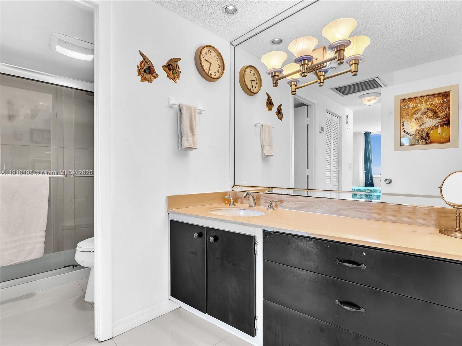 ARLEN HOUSE CONDO - Residential