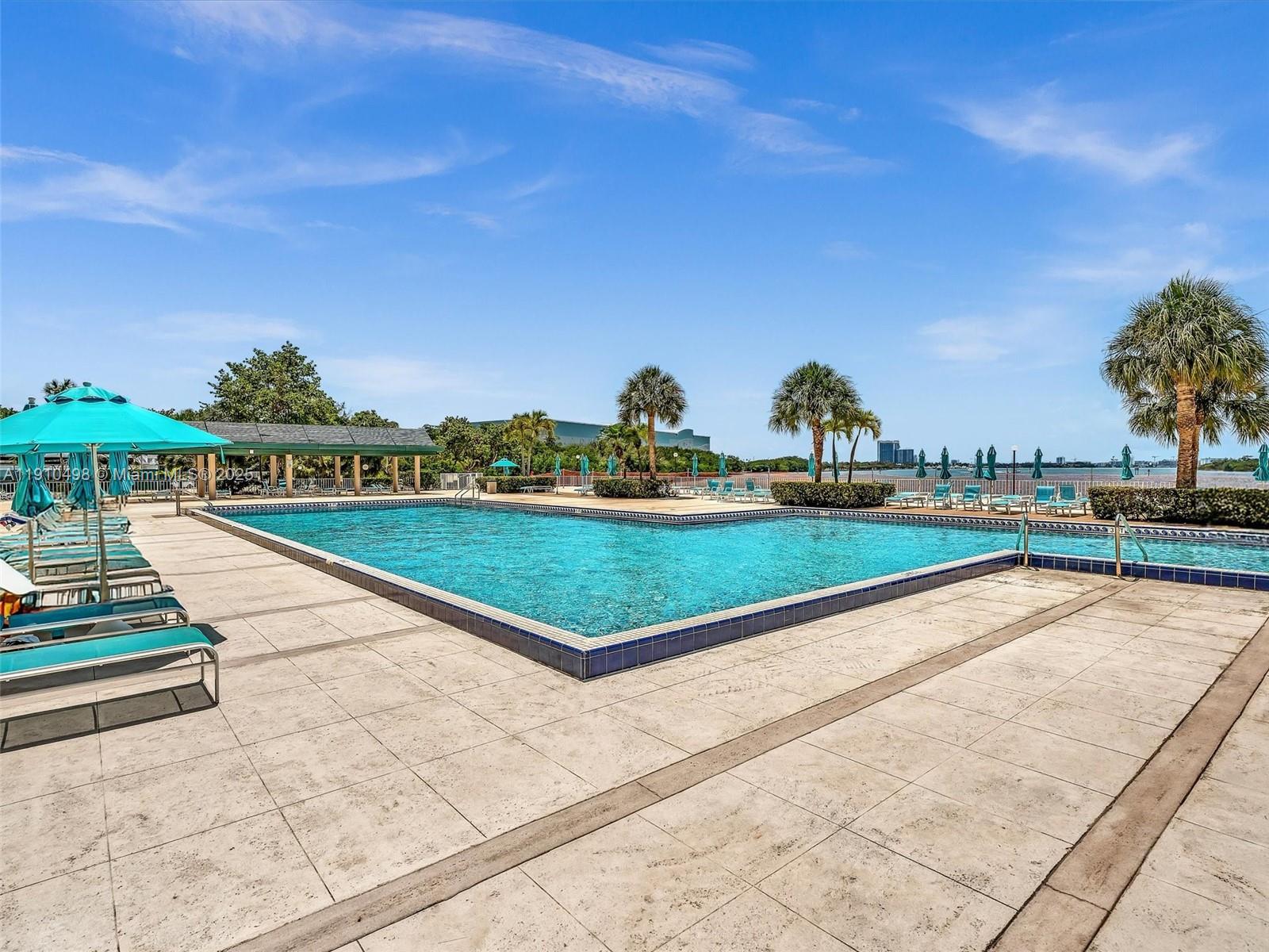 ARLEN HOUSE CONDO - Residential