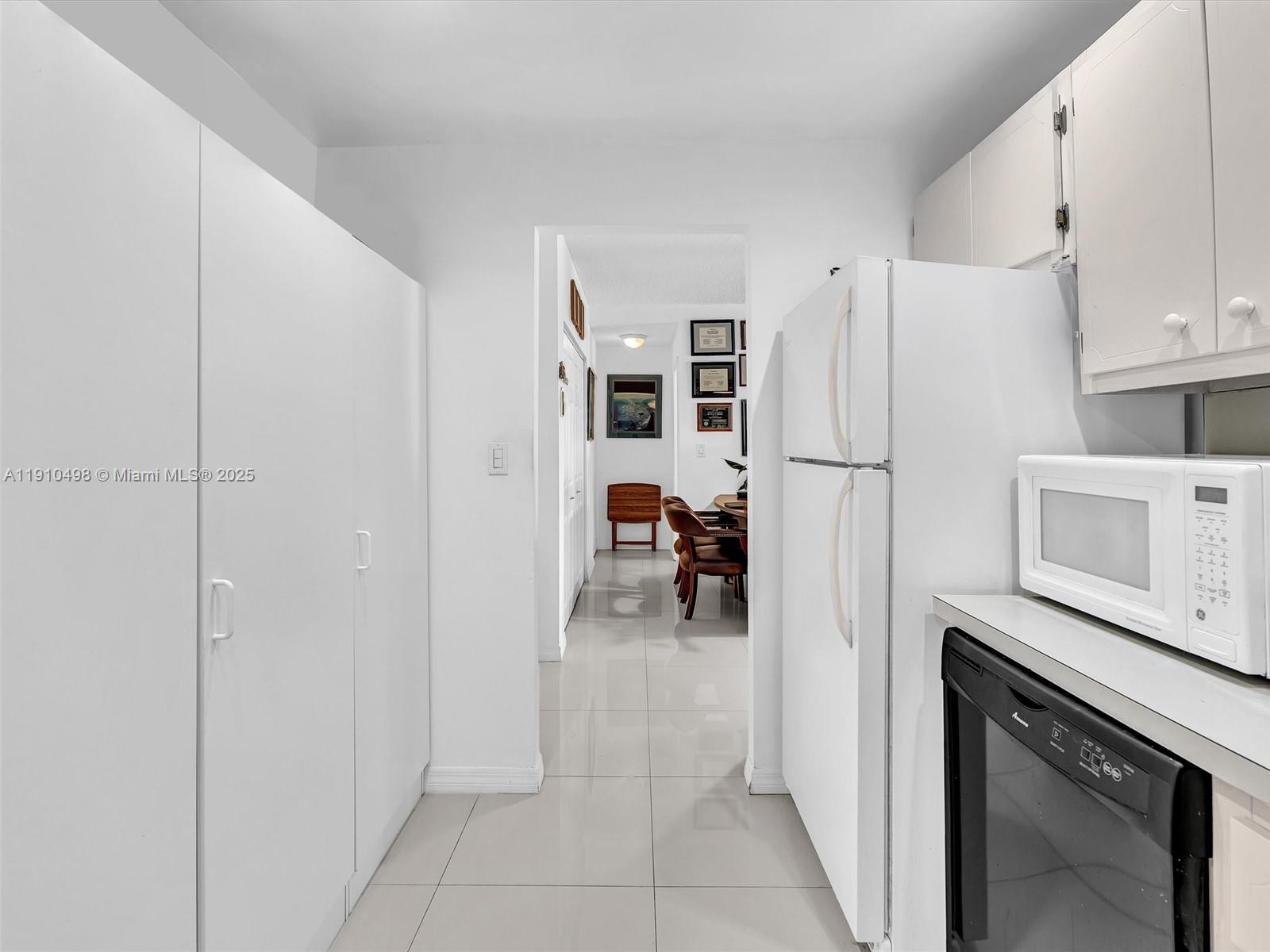 ARLEN HOUSE CONDO - Residential