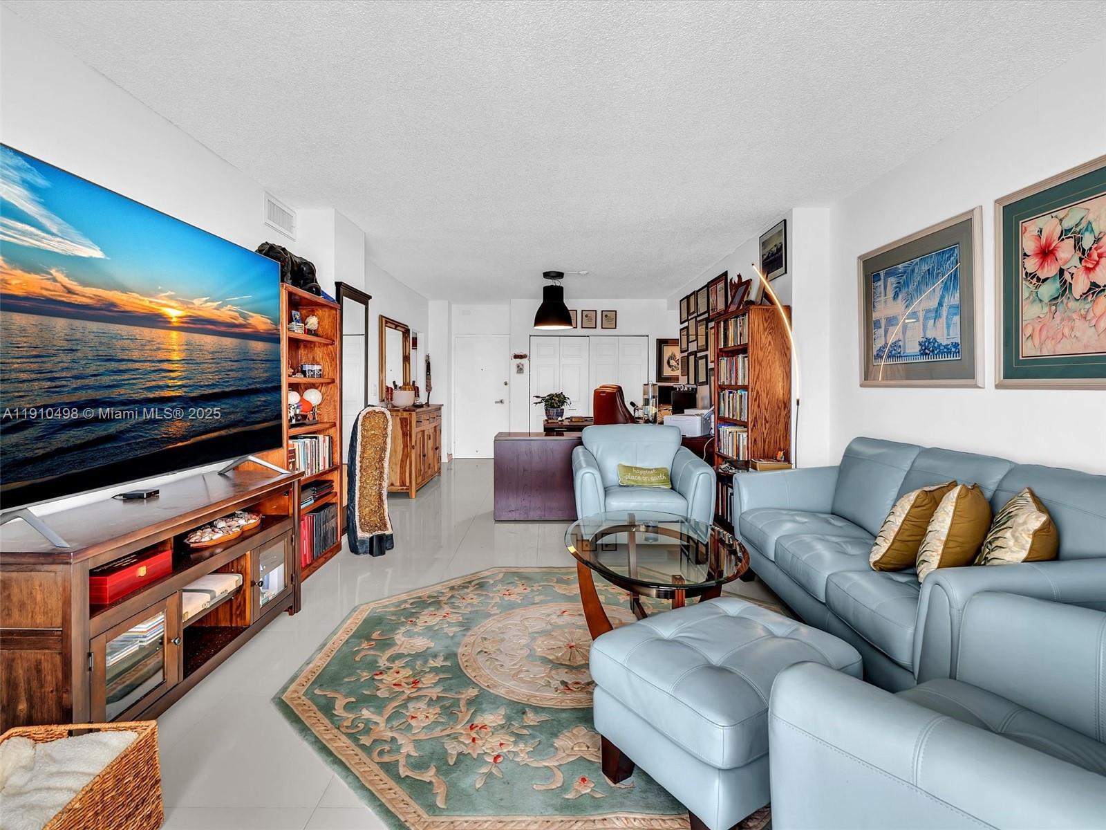 ARLEN HOUSE CONDO - Residential