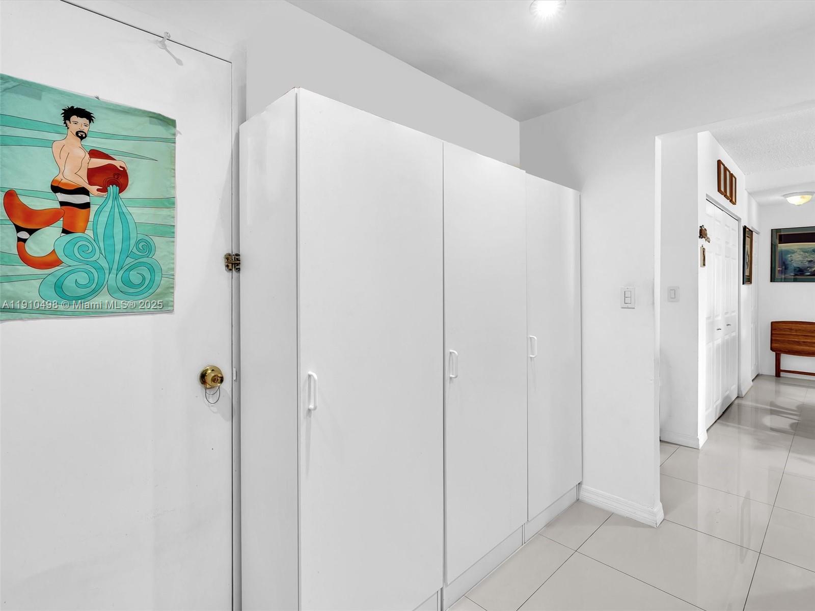 ARLEN HOUSE CONDO - Residential