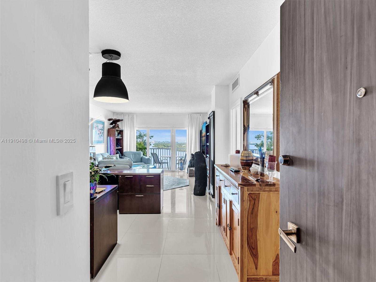 ARLEN HOUSE CONDO - Residential