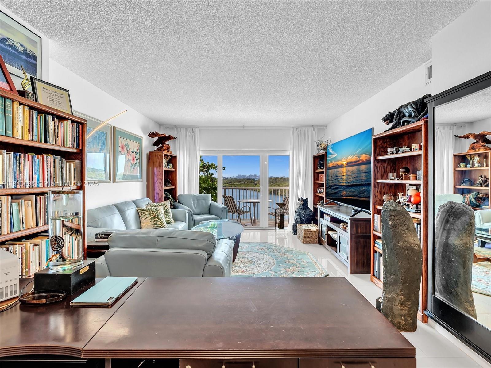 ARLEN HOUSE CONDO - Residential