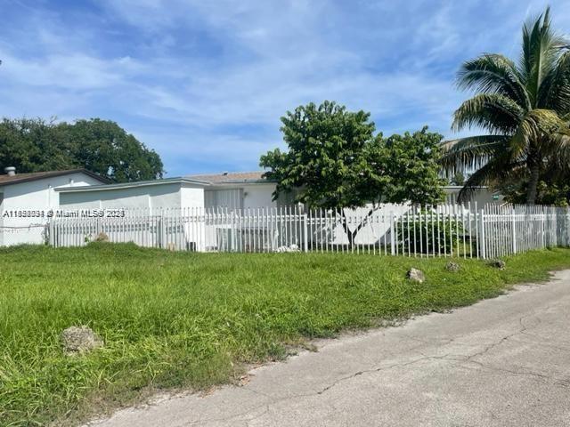 LESLIE ESTATES SEC 1 - Residential Lease