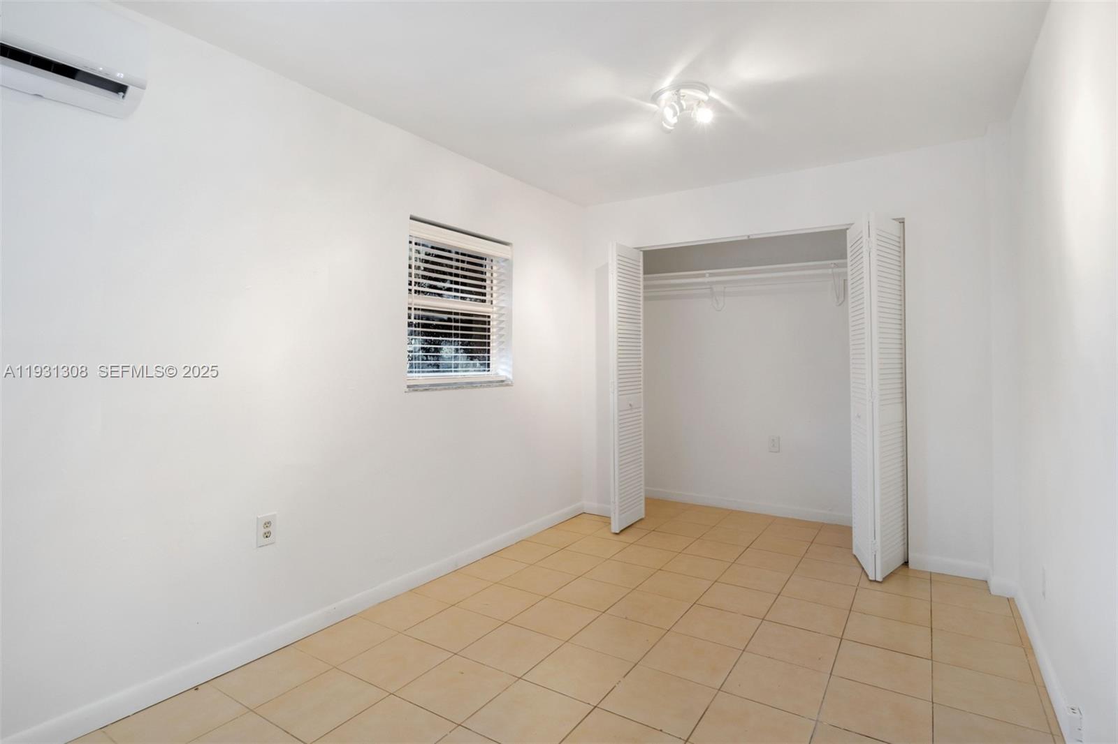 CORAL WAY PARK SEC B - Residential Lease