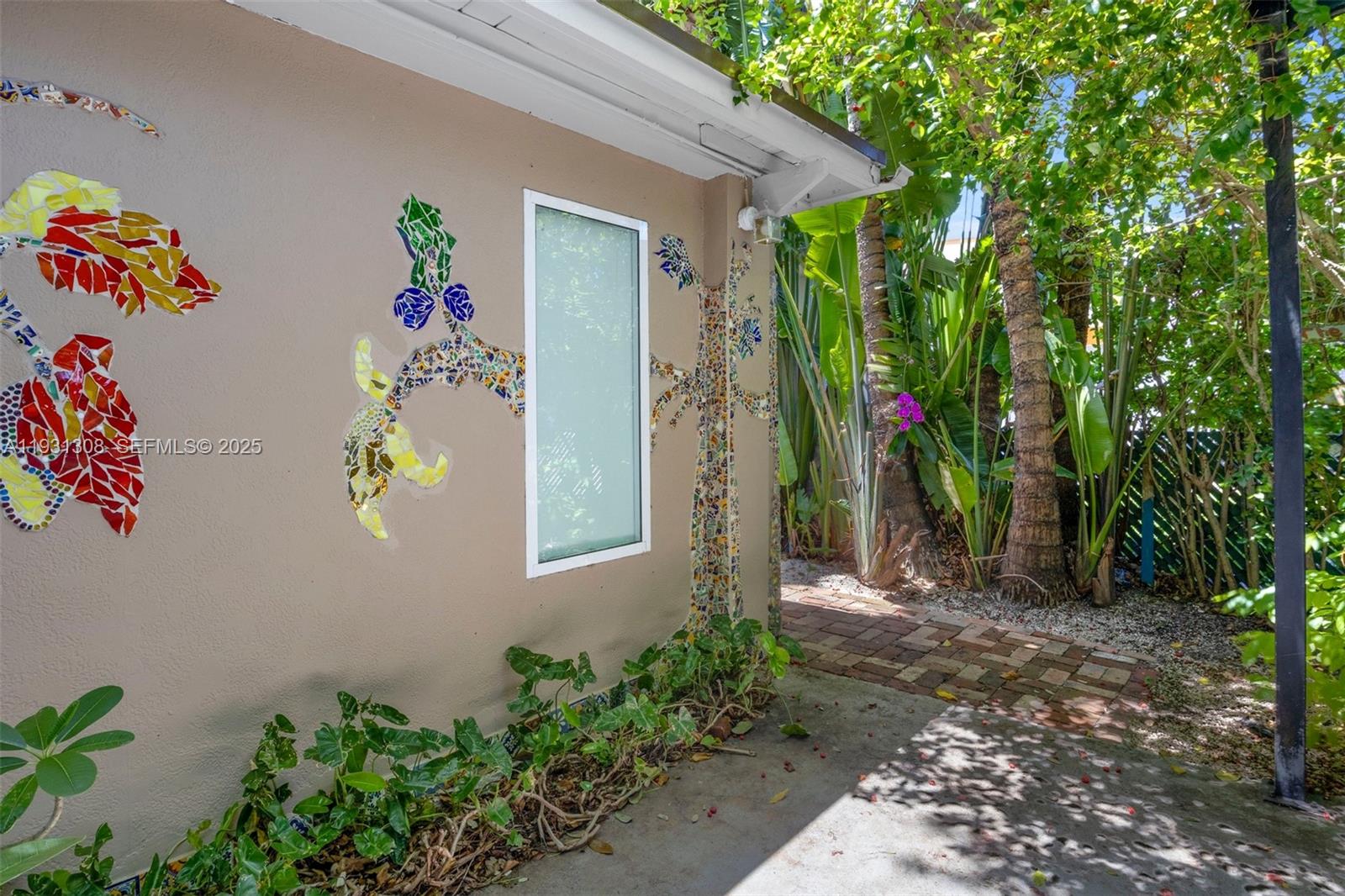 CORAL WAY PARK SEC B - Residential Lease