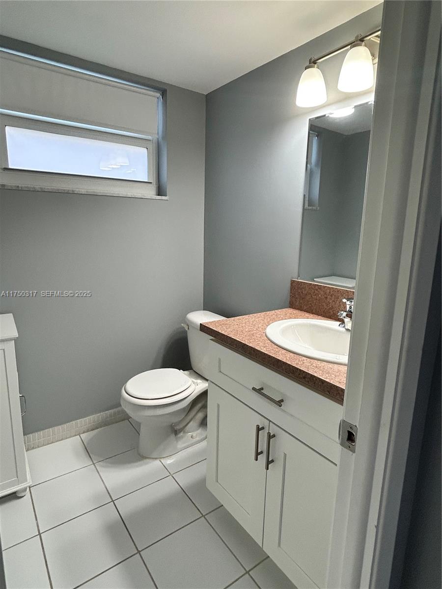 ISLAND CLUB TWO CONDO - Residential