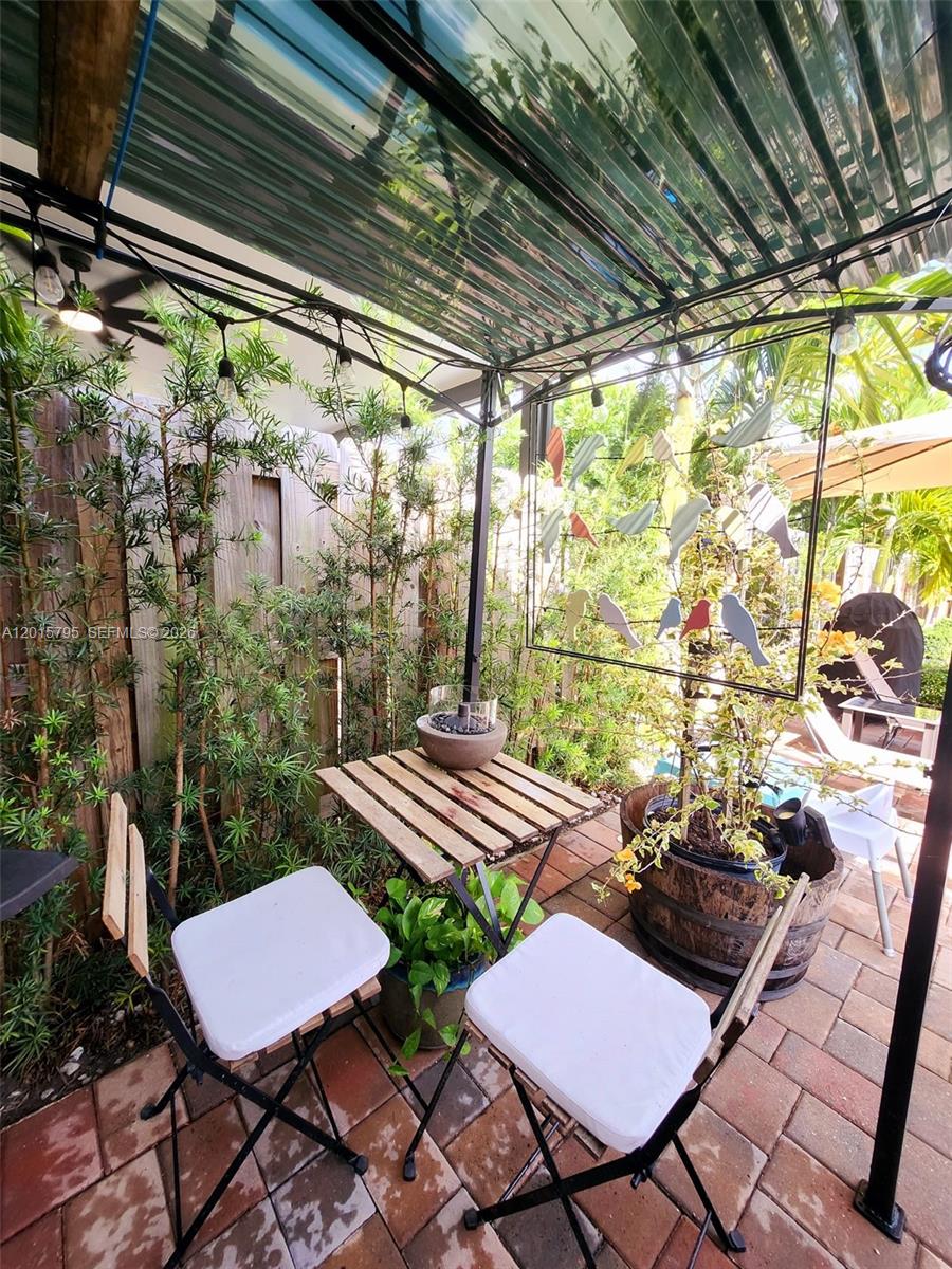 S ALLAPATTAH GARDENS - Residential