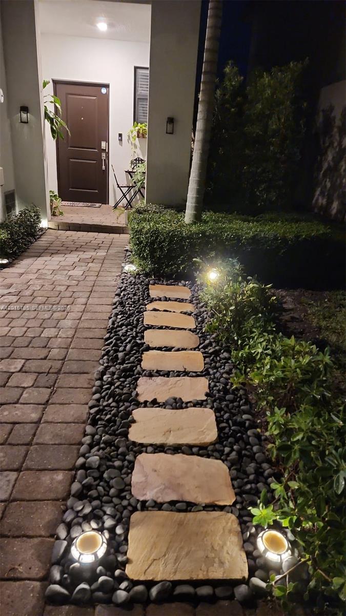 S ALLAPATTAH GARDENS - Residential