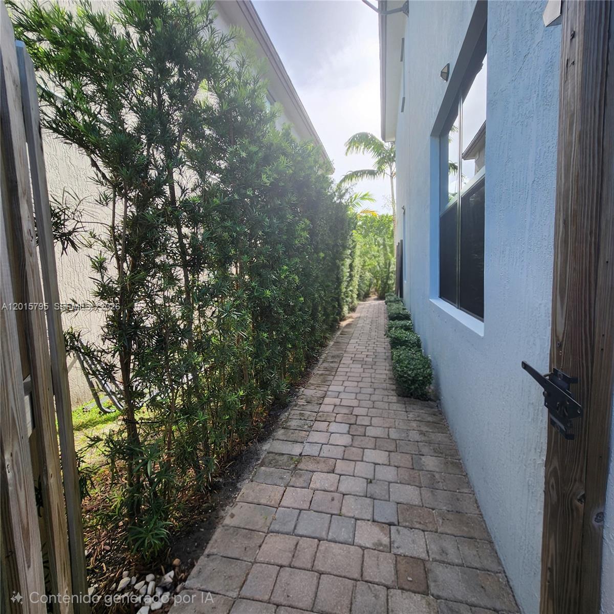 S ALLAPATTAH GARDENS - Residential