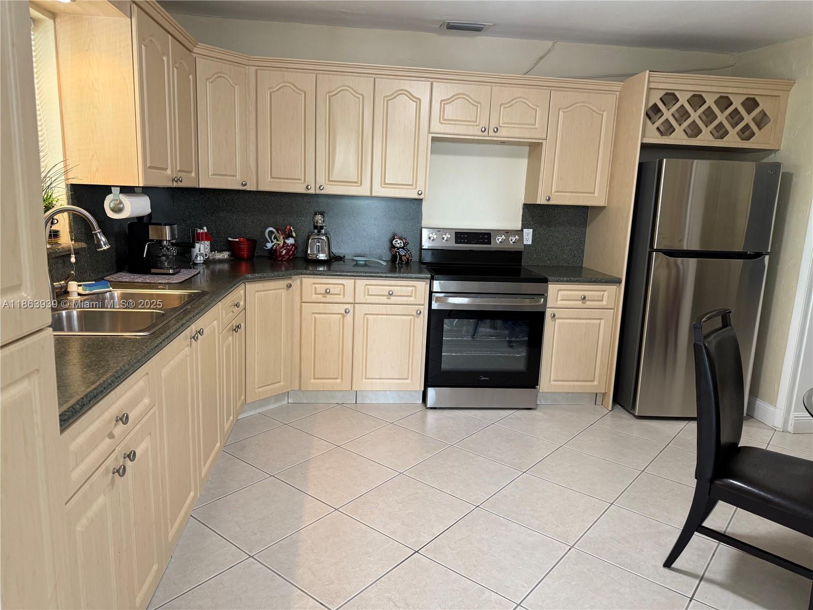 WESTWIND LAKES SEC 2 - Residential