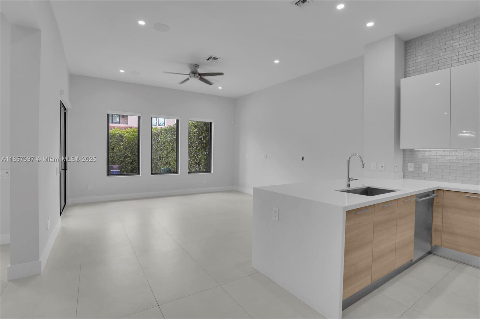 PRESERVE AT EMERALD HILLS - Residential