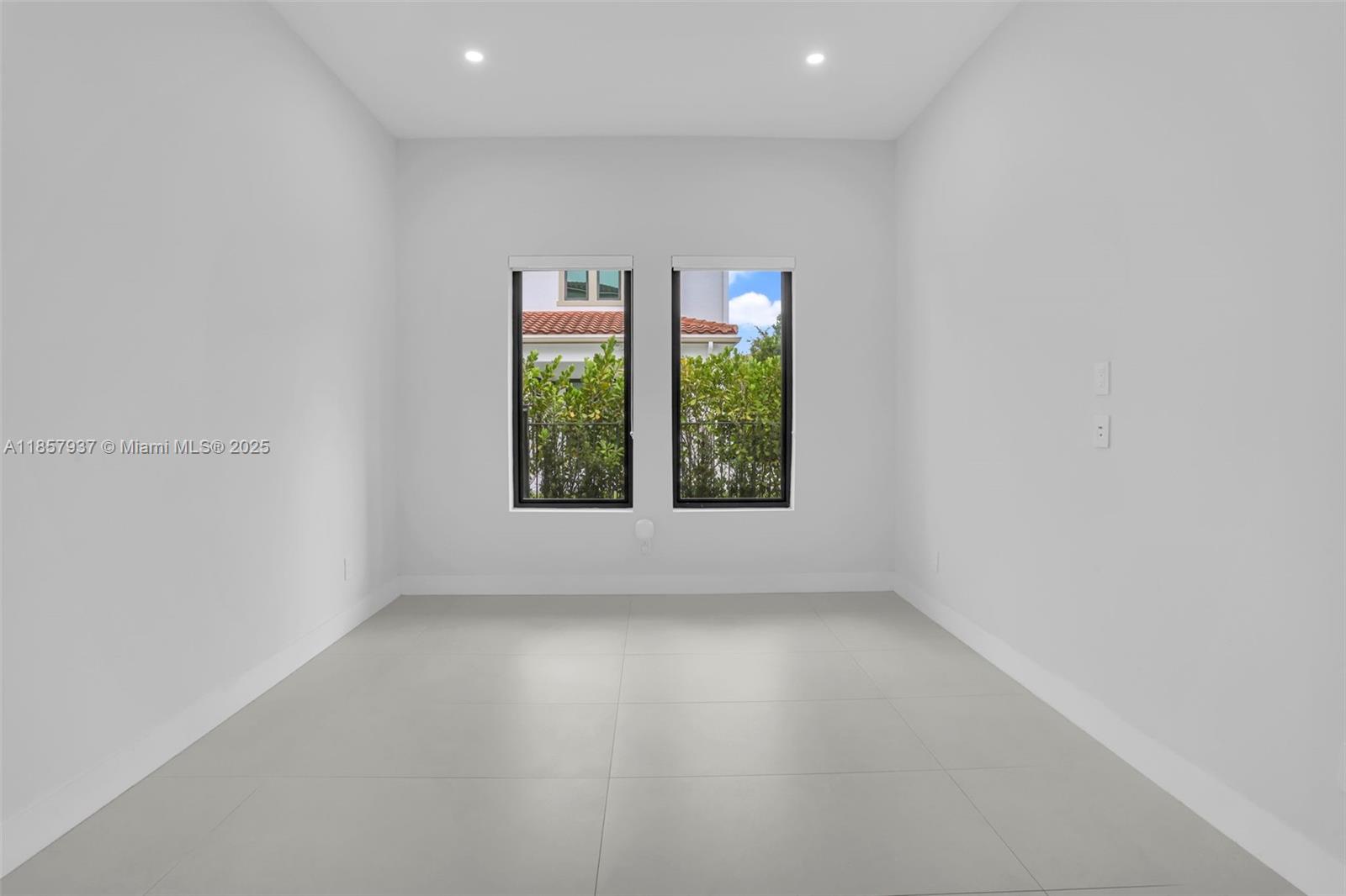 PRESERVE AT EMERALD HILLS - Residential