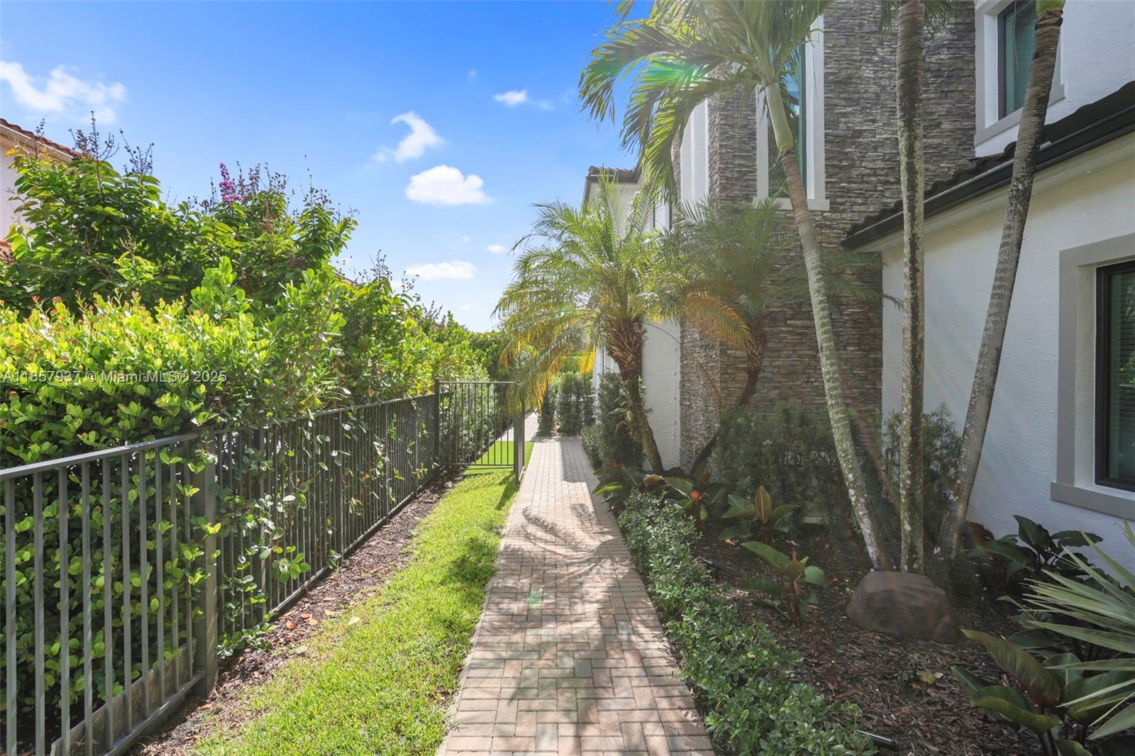 PRESERVE AT EMERALD HILLS - Residential