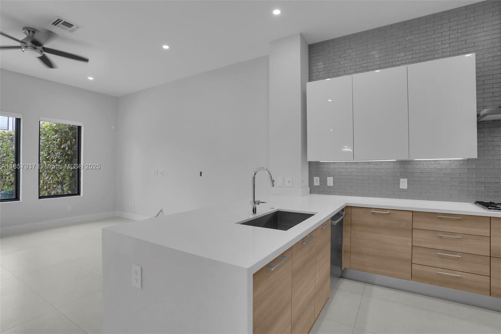 PRESERVE AT EMERALD HILLS - Residential