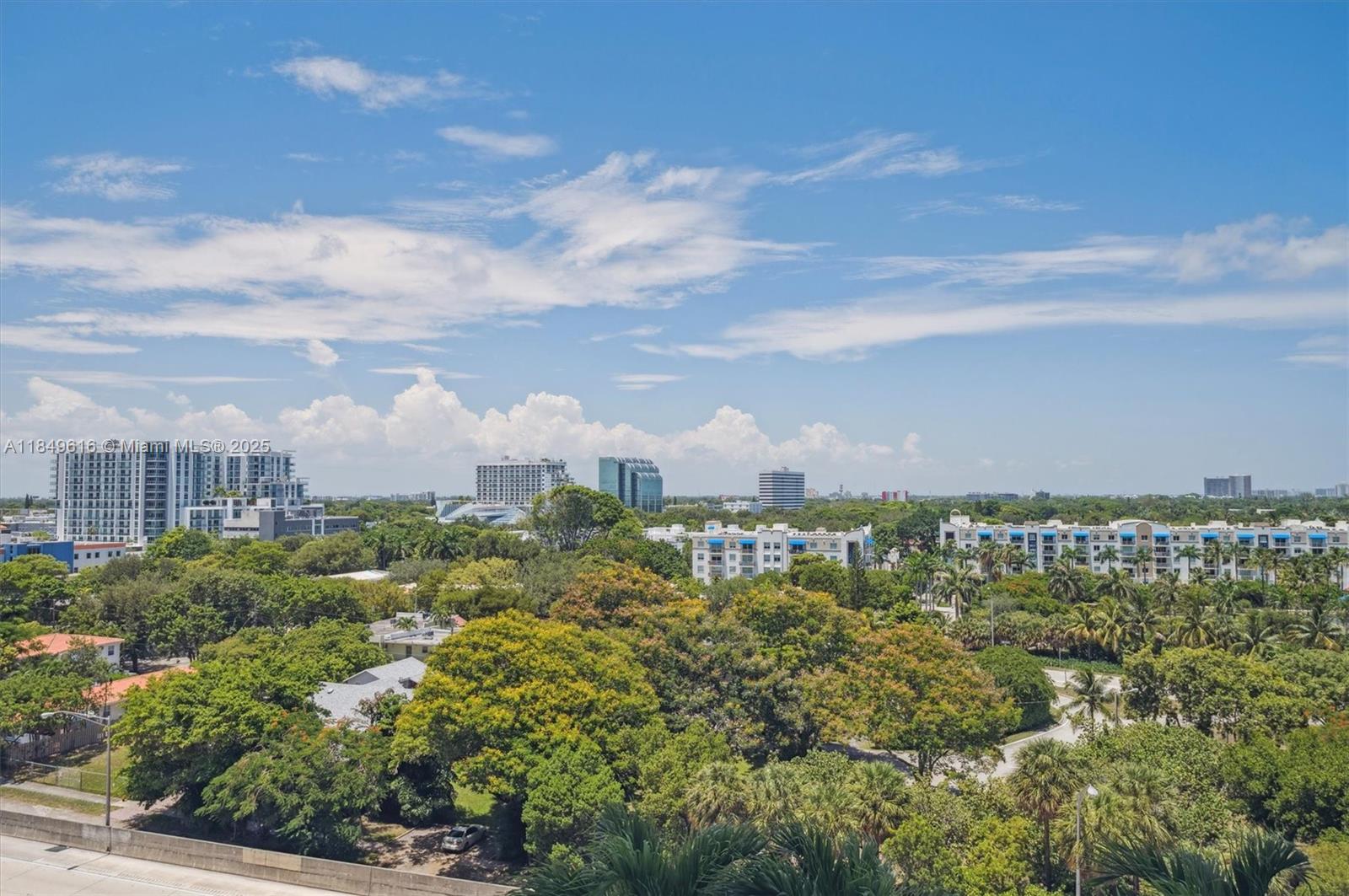 BLUE CONDO - Residential