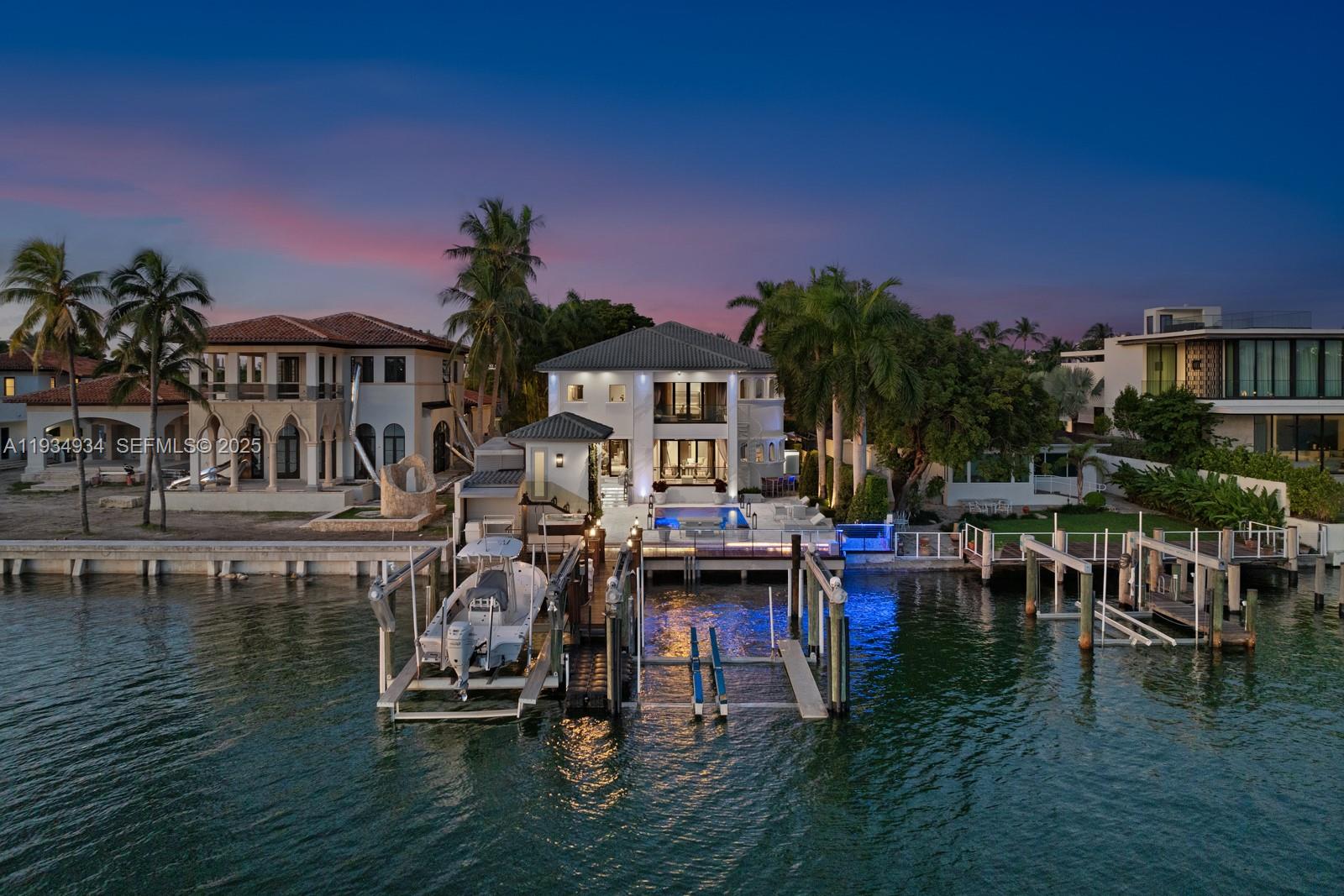 HIBISCUS ISLAND - Residential