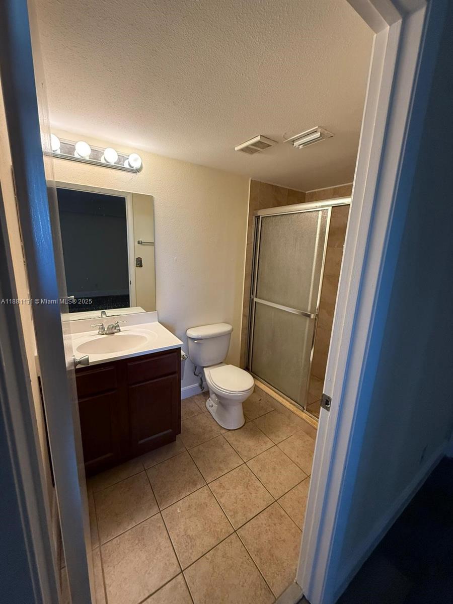 SOUTH PALM PLACE CONDO - Residential Lease