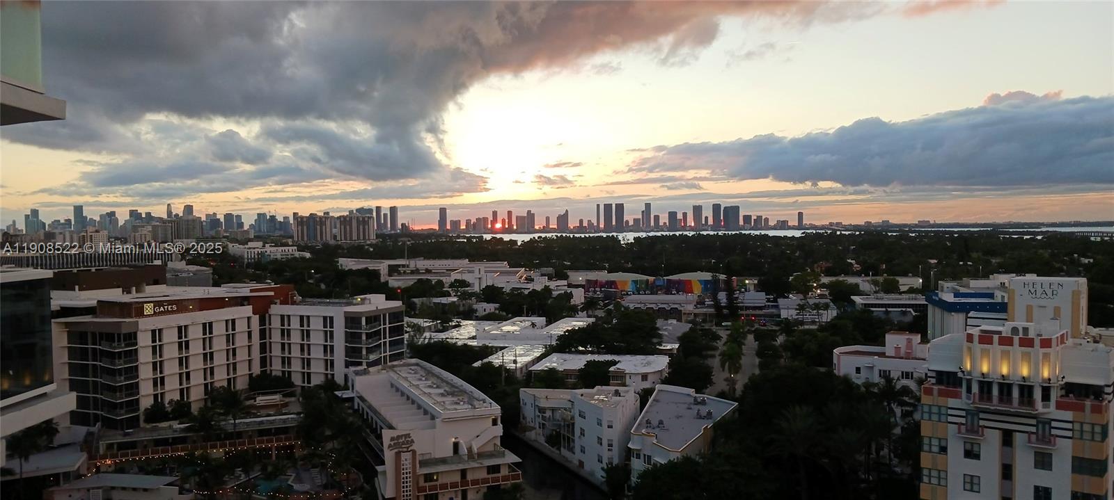 THE RIVIERA CONDO - Residential