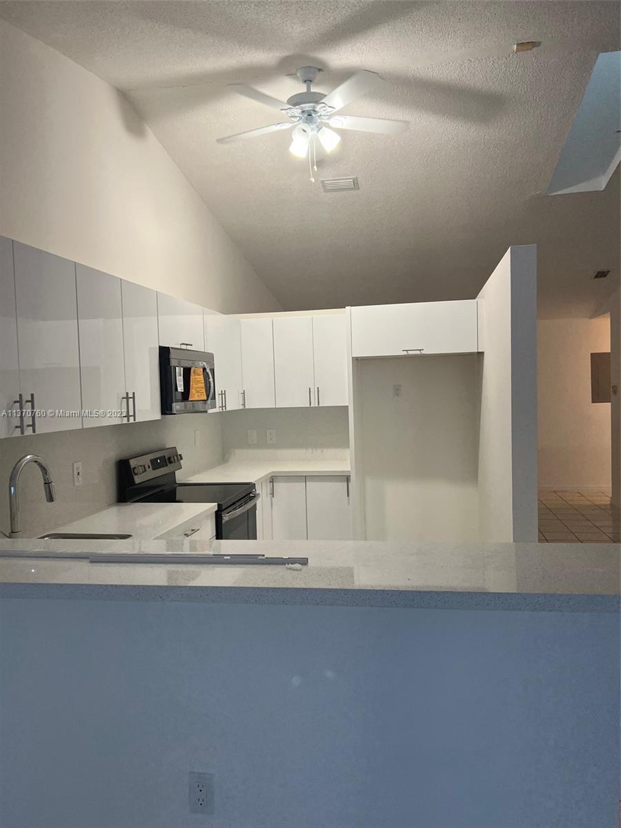 LES CHALETS AT INTL GARDE - Residential