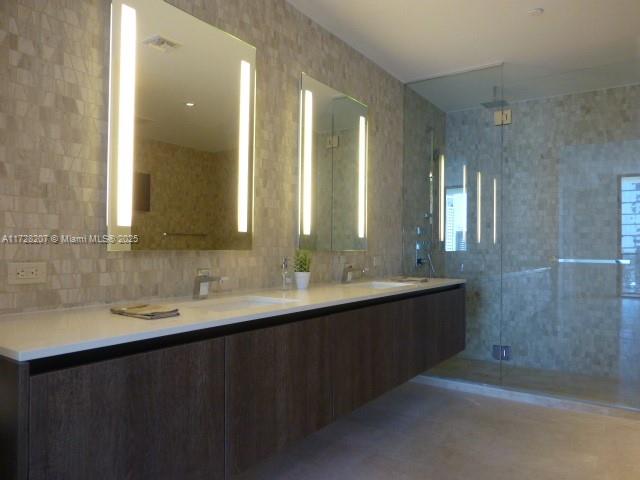 RISE CONDO - Residential Lease