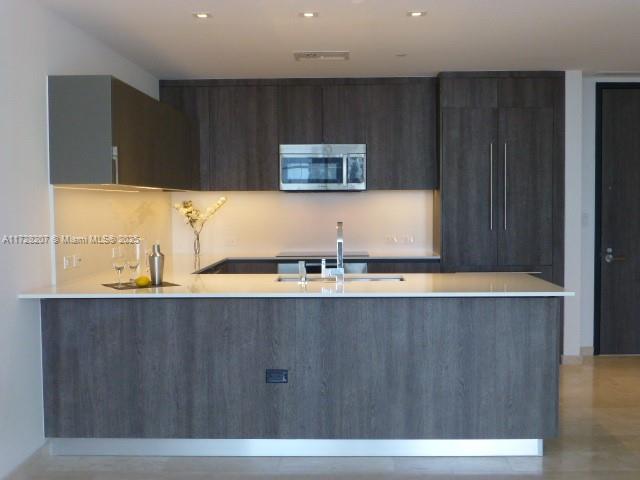 RISE CONDO - Residential Lease