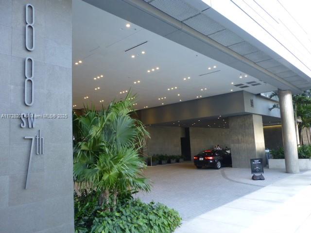 RISE CONDO - Residential Lease