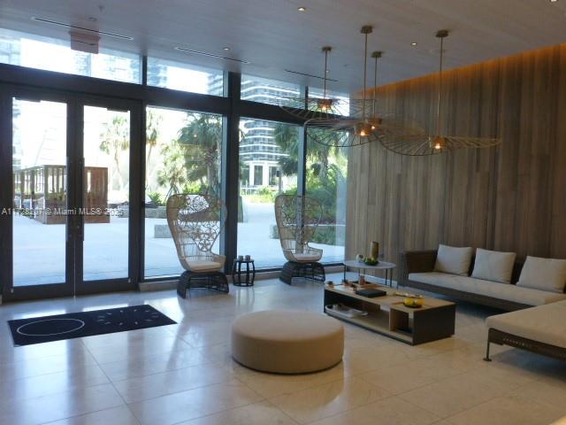 RISE CONDO - Residential Lease