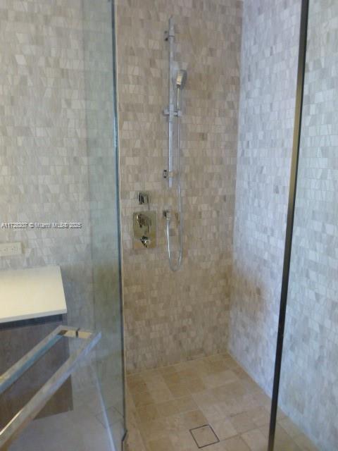 RISE CONDO - Residential Lease