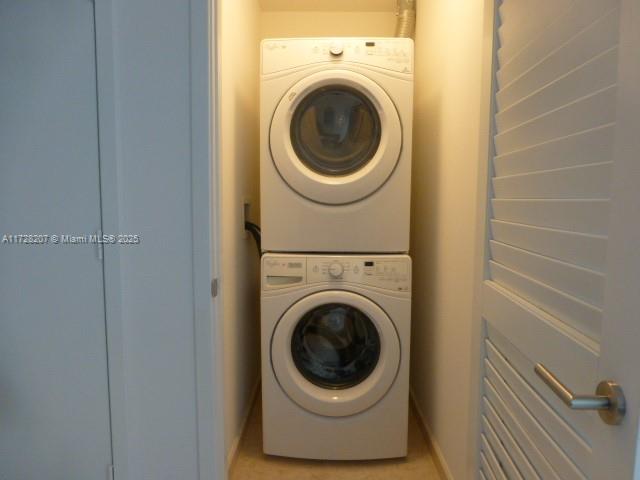 RISE CONDO - Residential Lease