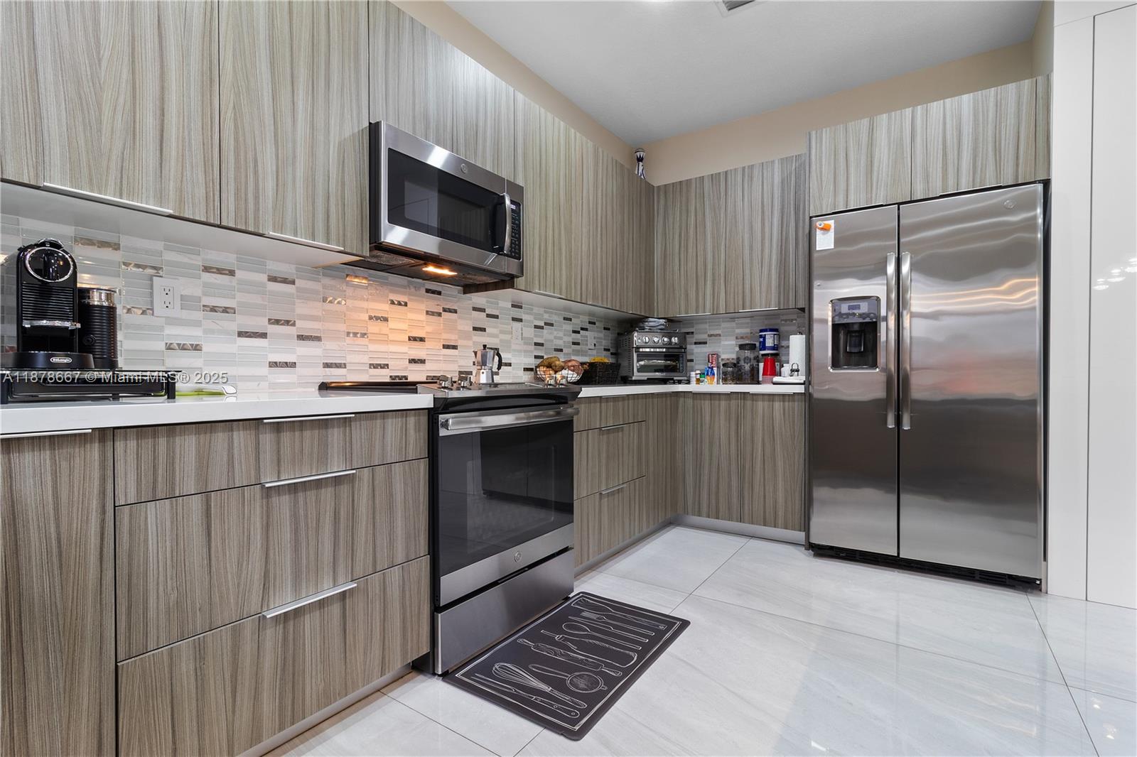 GRAND BAY SOUTH TOWNHOMES - Residential