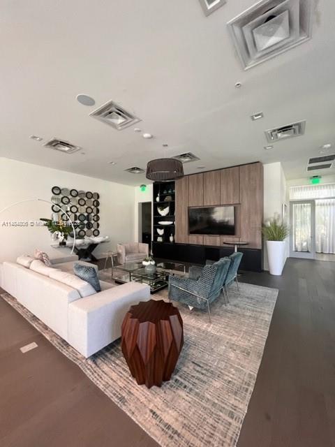 URBANA AT THE RESIDENCES - Residential Lease