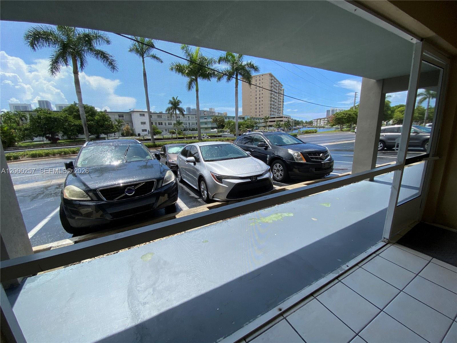 PARADISE BY THE SEA - Residential