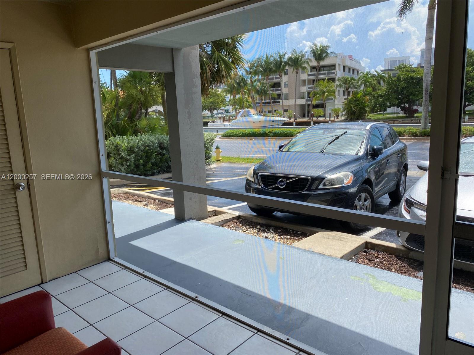 PARADISE BY THE SEA - Residential