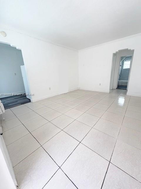 7445 Harding Ave 111
