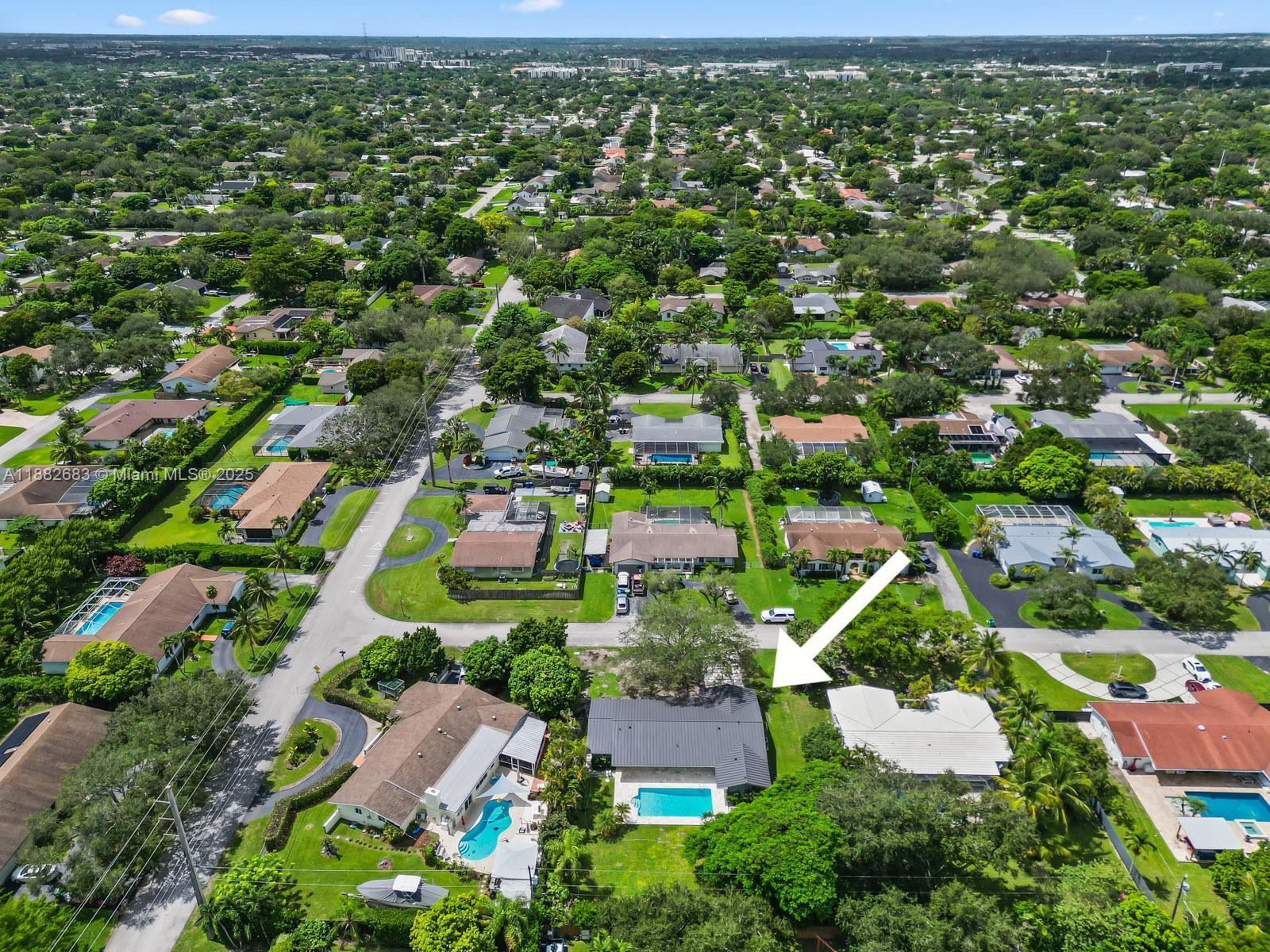 MALBROOK - Residential Lease