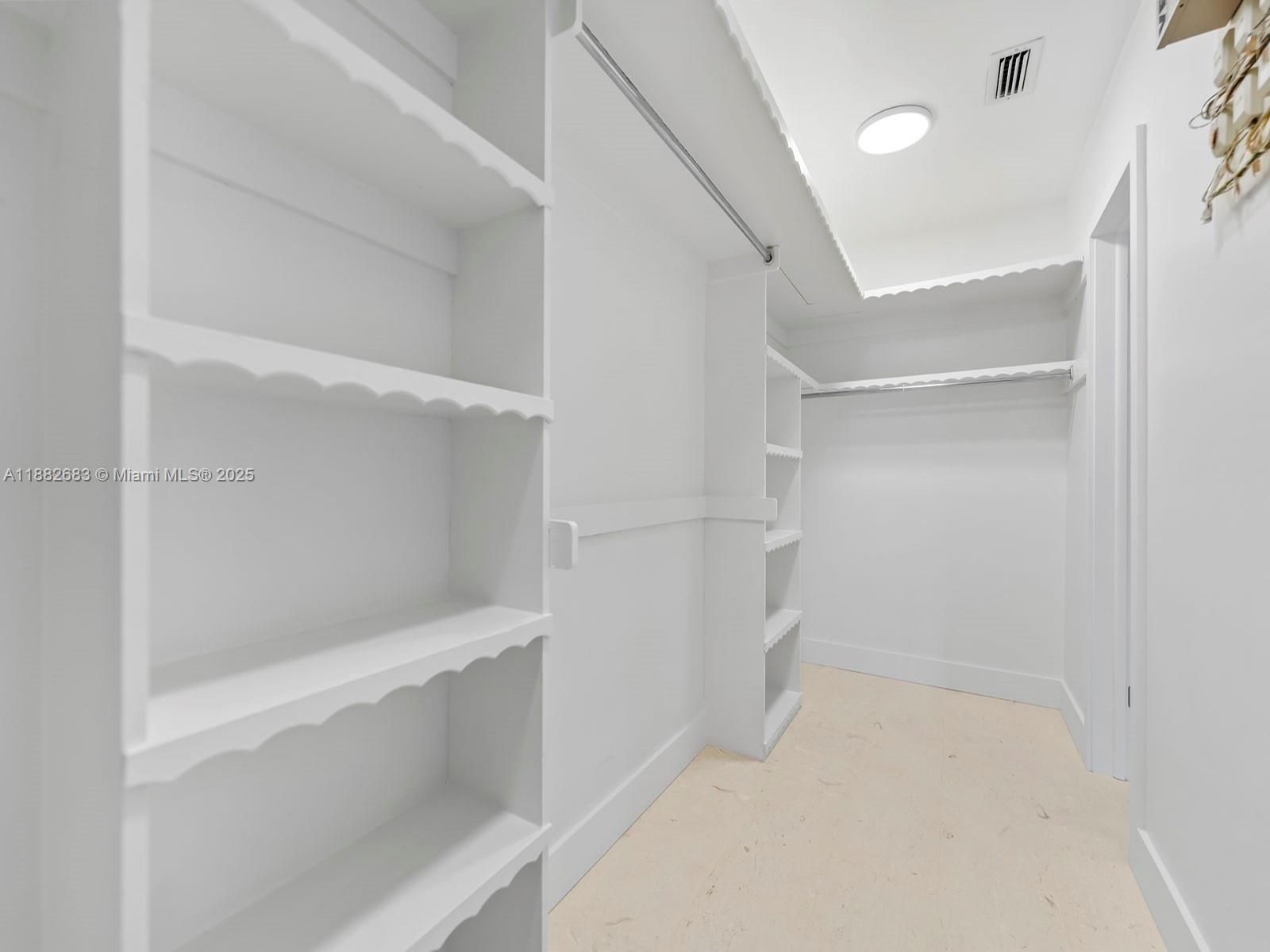 MALBROOK - Residential Lease