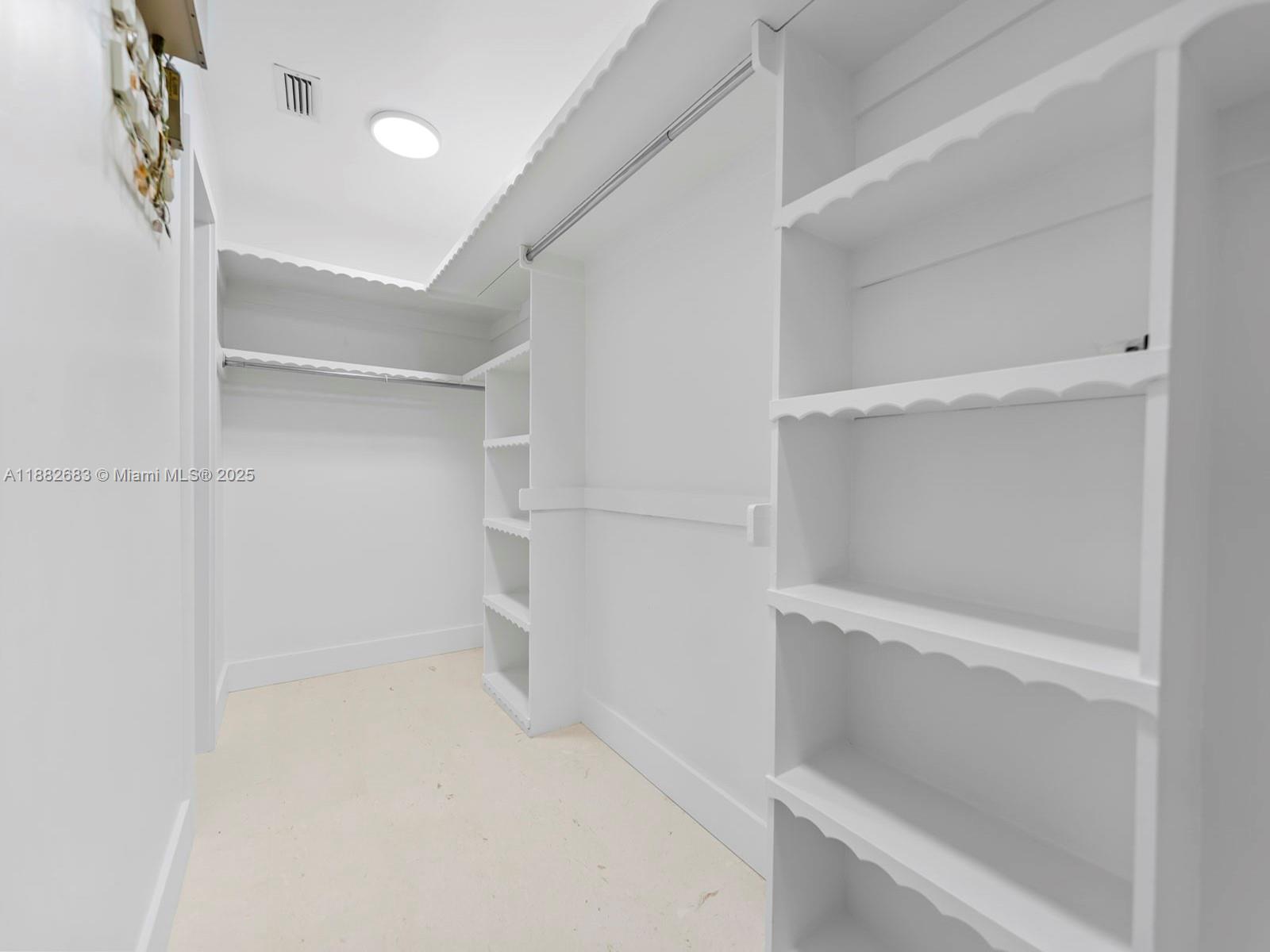 MALBROOK - Residential Lease