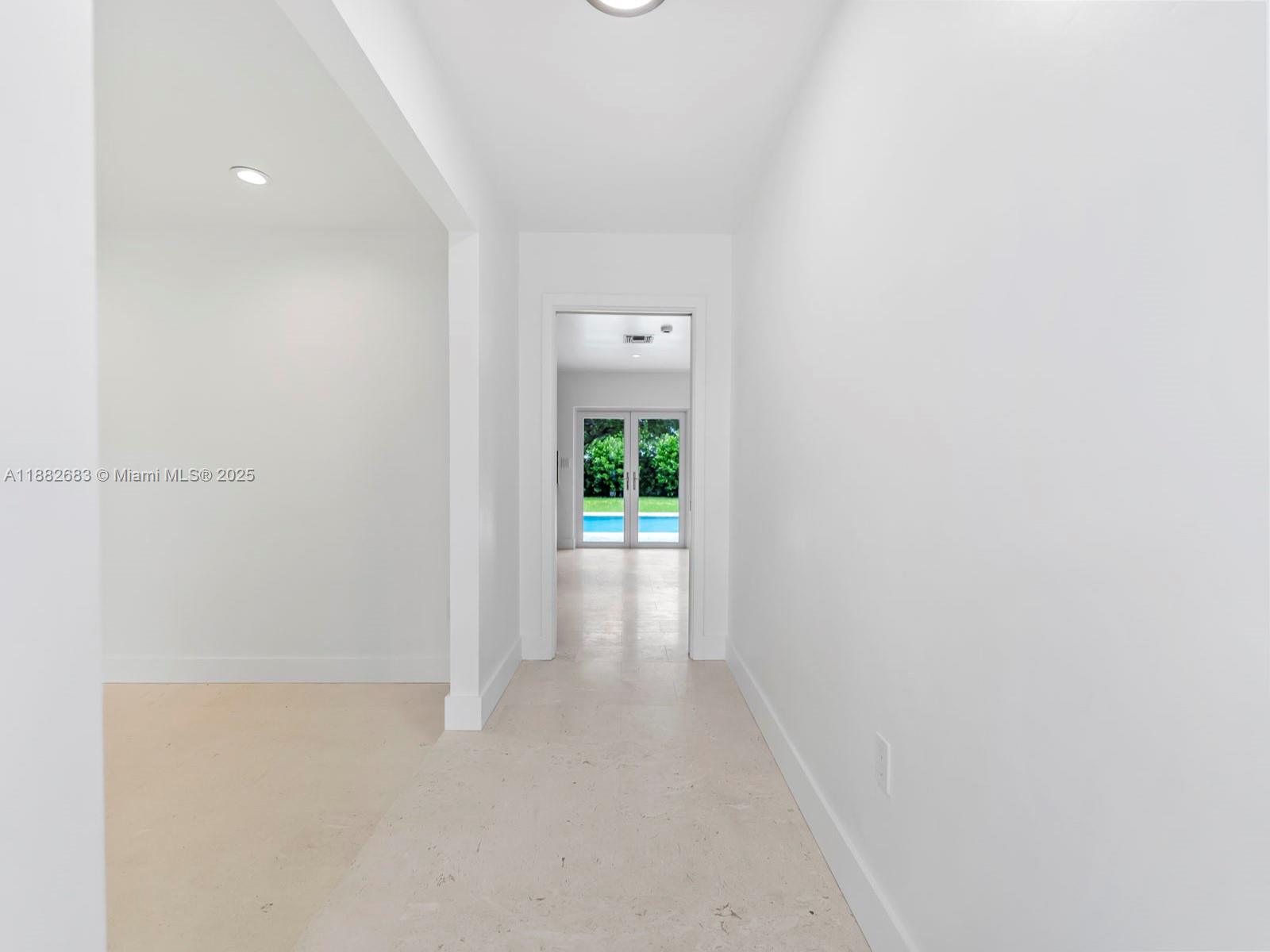 MALBROOK - Residential Lease