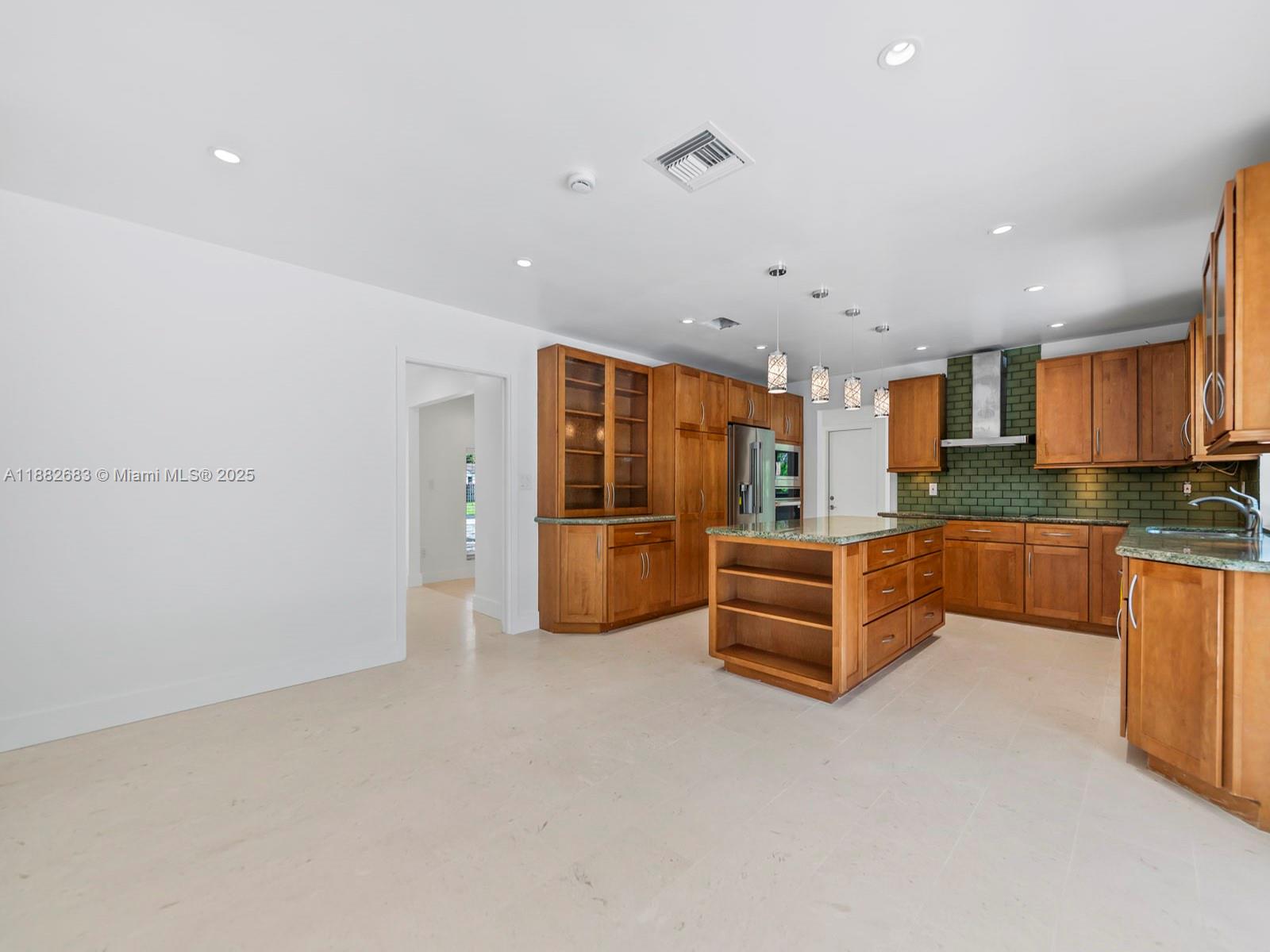 MALBROOK - Residential Lease