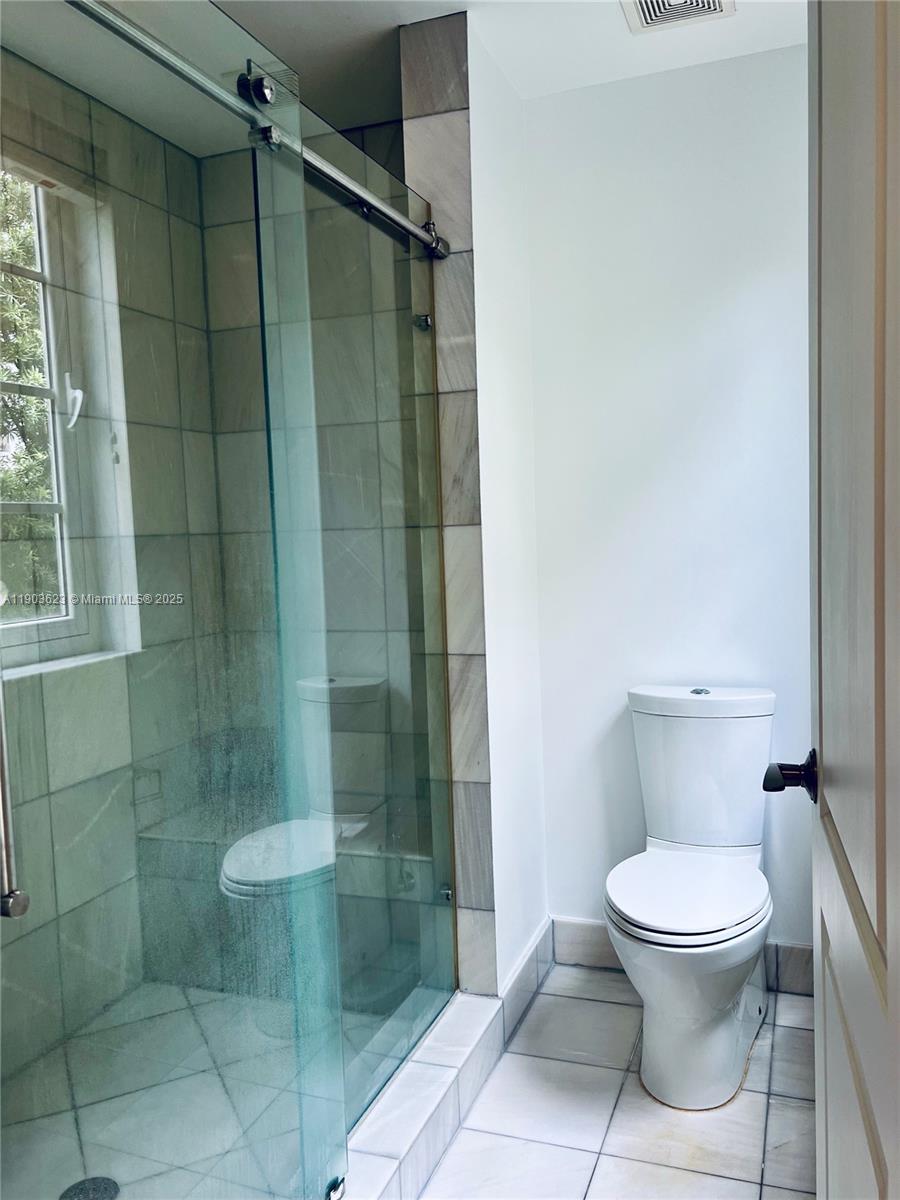 C GAB DOUGLAS SEC - Residential Lease